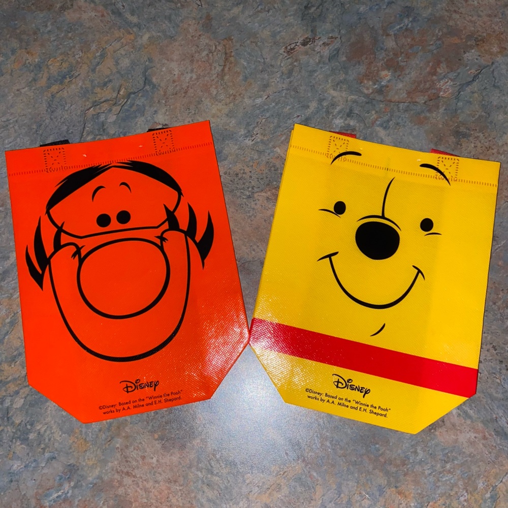 NWOT DISNEY POOH TOTE BAG BUNDLE